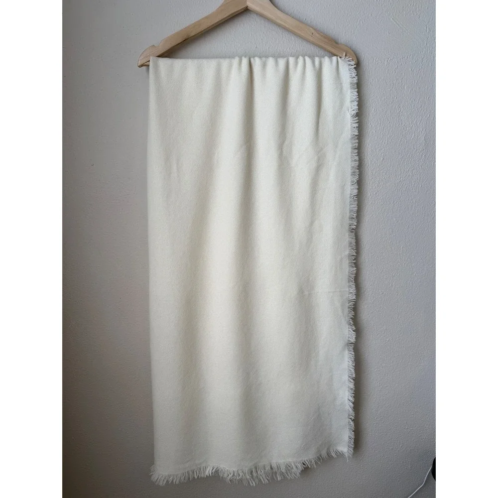 Beryll 100% Cashmere Overzised Wrap Shawl Scarf Ivory Cream Fringe Wrap 34x64
